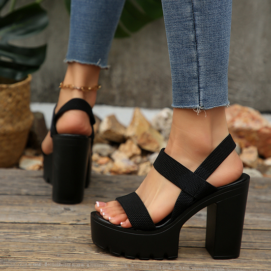 👠 Maximale Höhe, maximaler Komfort: Ihre neuen Lieblings-Sandalen! ✨